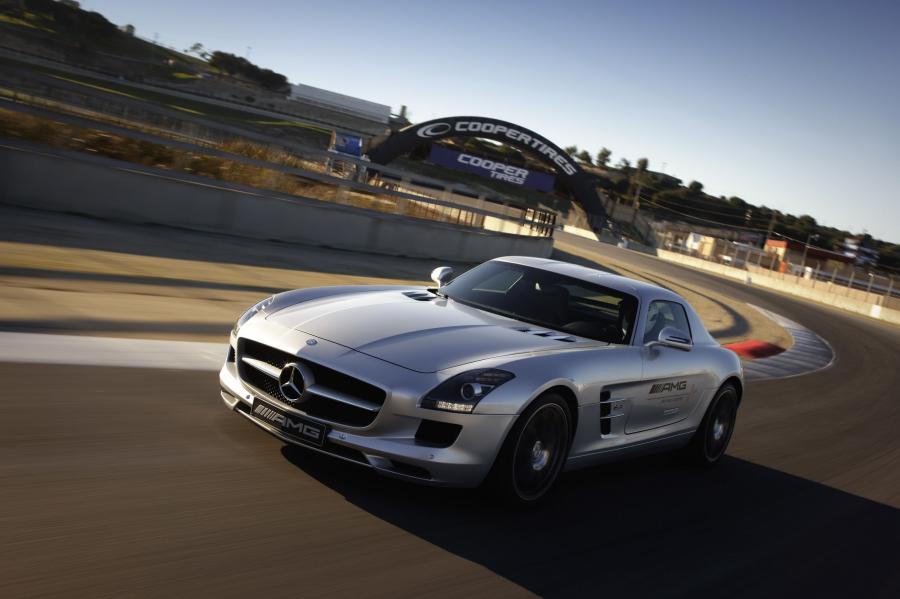  Mercedes-Benz SLS AMG 2010 года  (фото 349 из 526)
